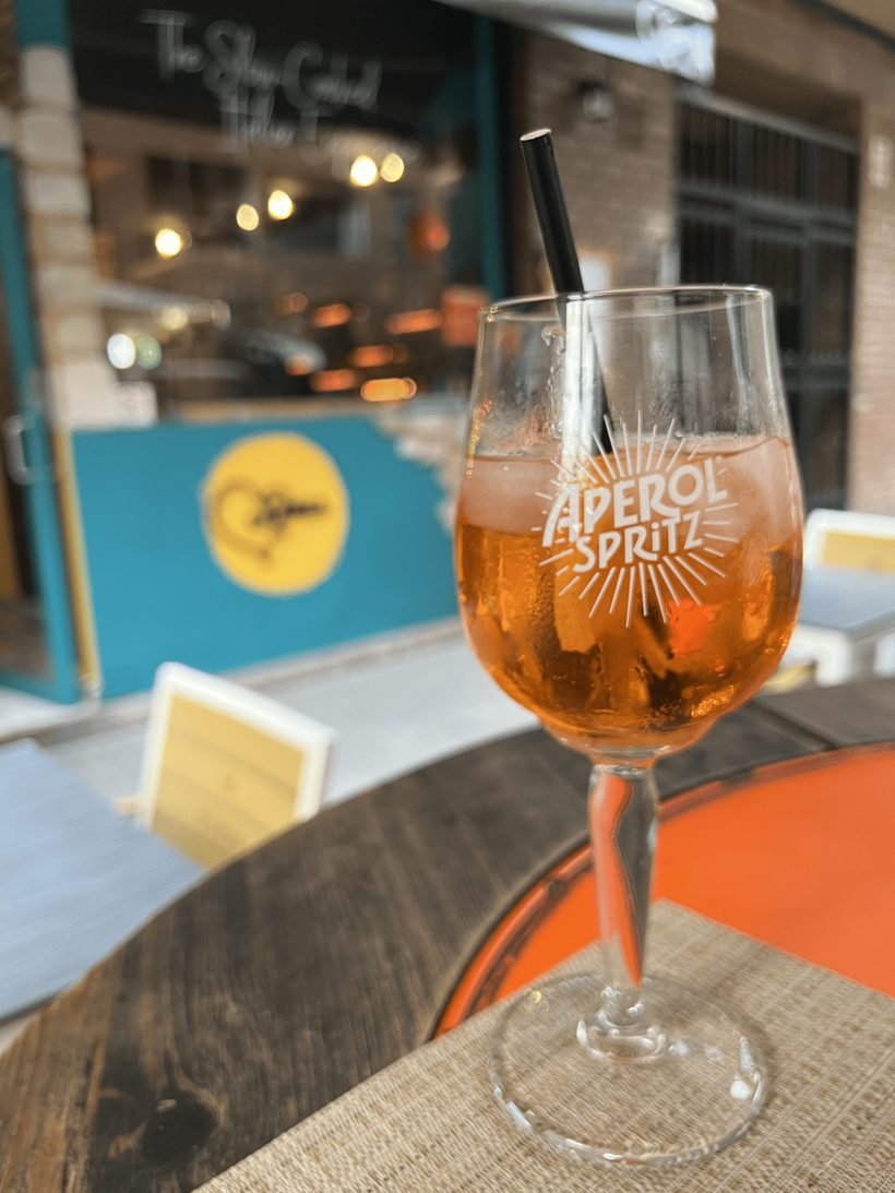Aperol Spritz en la terraza de Marea